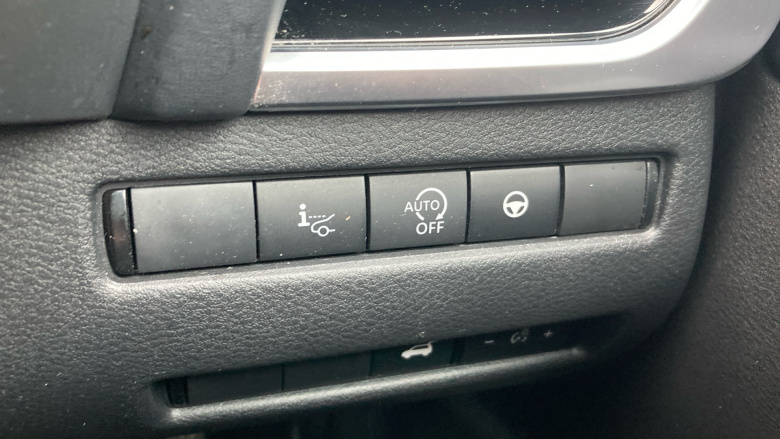 Nissan Qashqai 1.3 DiG-T MH Tekna 5dr Petrol Hatchback